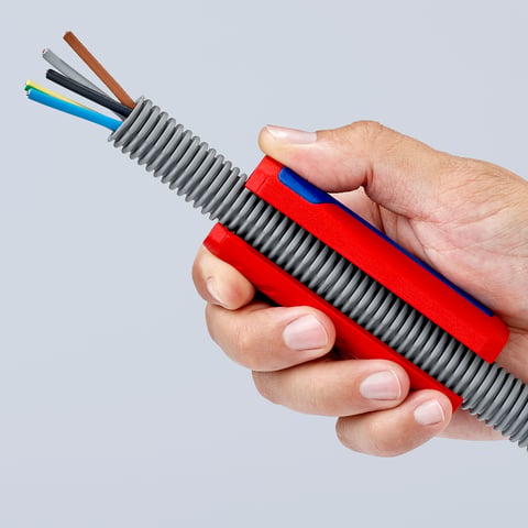 Knipex TwistCut® Wellrohrschneider 90 22 01 SB für Kunststoffrohre Ø 13-32mm