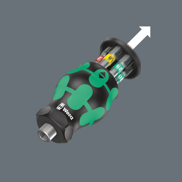 Handle with integrated bit magazine