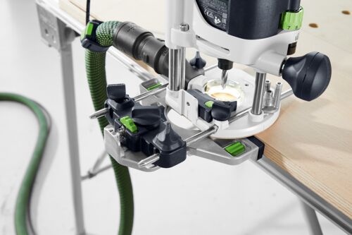 Anwendungsbild Oberfräse OF 1010 REBQ-Plus, Gerät, Elektrische Bohrmaschine, Werkzeug