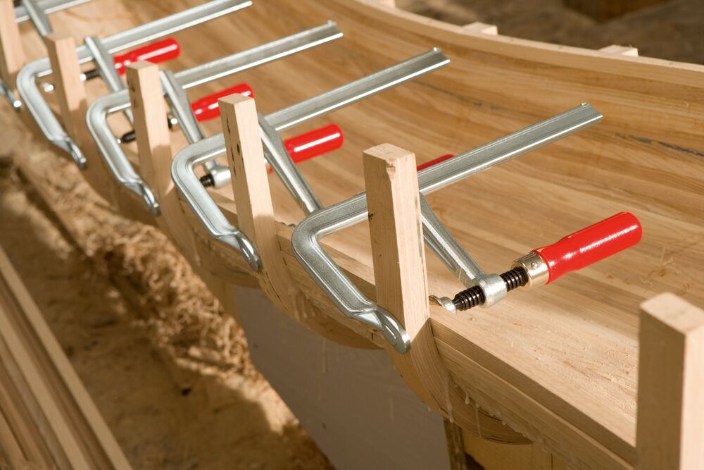 Bessey Ganzstahl-Schraubzwinge GZ30-10 300/100 mit Holzgriff