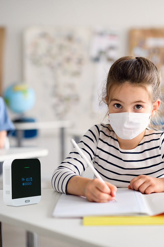Milieubild Hochkant 01 | Praktisch in der Schule: Mit dem AirSecure werden Sie ans Lüften erinnert