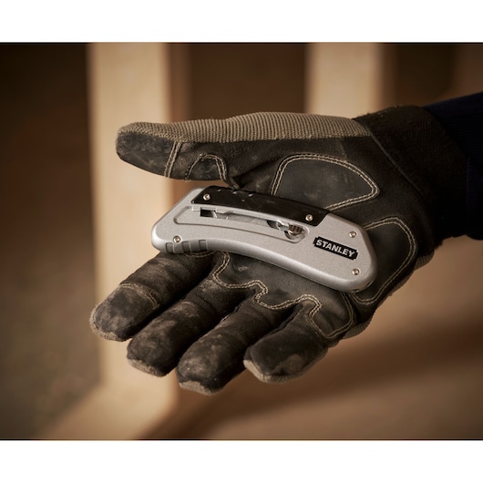 Stanley QuickSlide™ Sportmesser 0-10-810 mit Metallkorpus und werkzeuglosem Klingenwechsel