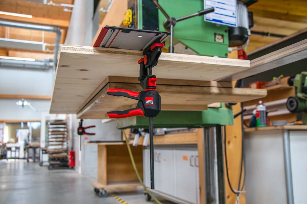 Bessey Einhand-Tischzwinge EZR360-15SET mit drehbarem Griff für Führungsschienen