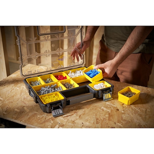 Stanley FatMax Profi-Organizer flach 1-97-517 mit Metallverschlüssen und 10 Fächern