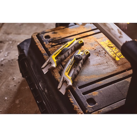 Stanley FATMAX Messer FMHT10594-0 mit Abbrechmechanismus 18mm