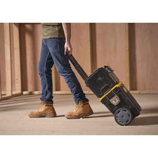 Stanley 3-in-1 Mobiles Workcenter 1-70-326 mit 7-Zoll-Rädern und Teleskopgriff
