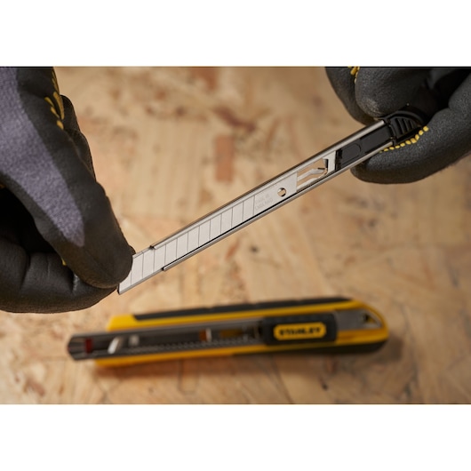Stanley Abbrechklingen 0-11-300 9mm Kohlenstoffstahl 10 Stück im Spender