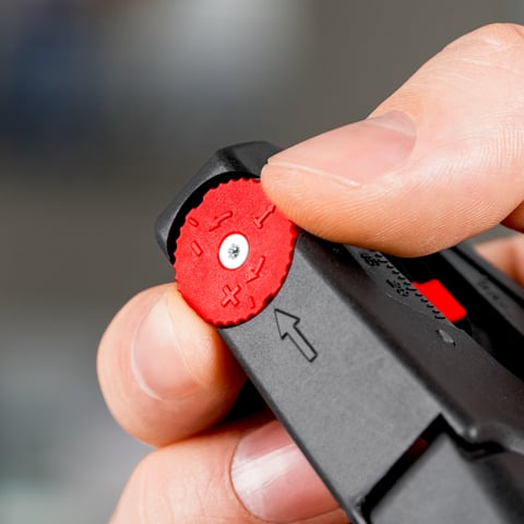 Knipex EvoStrip Selbsteinstellende Abisolierzange 12 40 200 0,03-10mm²