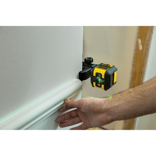 Stanley Linienlaser Cross90™ STHT77592-1 grün