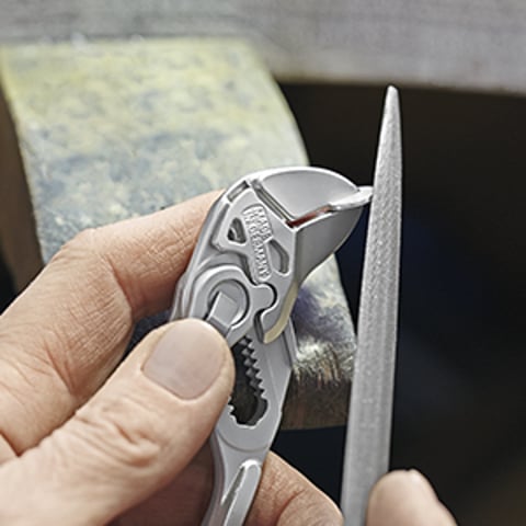 Knipex 00 20 72 V01 Mini-Zangenset in Werkzeuggürteltasche 1 x 86 03 150, 1 x 87 01 125