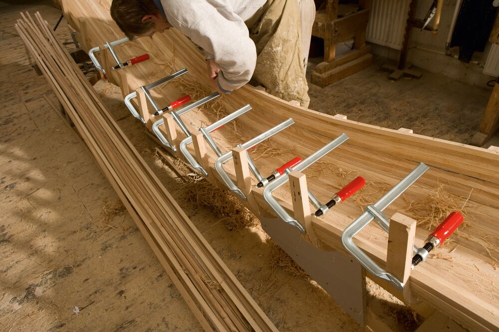 Bessey Ganzstahl-Schraubzwinge GZ30-10 300/100 mit Holzgriff