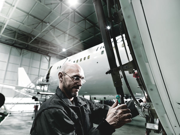 Milieubild, Erwachsener, Männlich, Mann, Person, Flugzeug