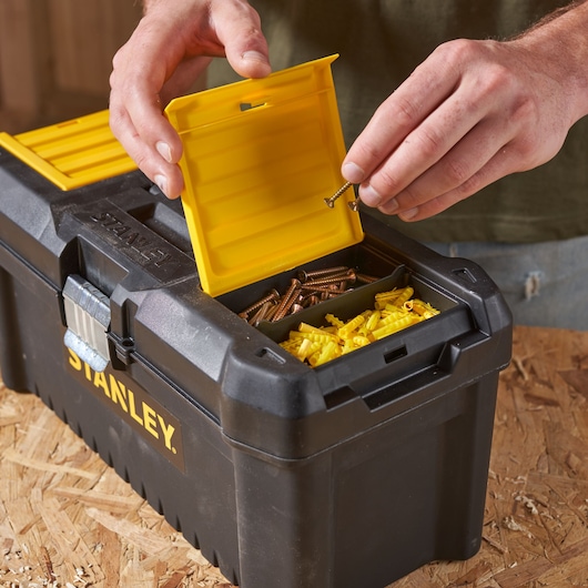 Stanley Essential-Box 16 Metall