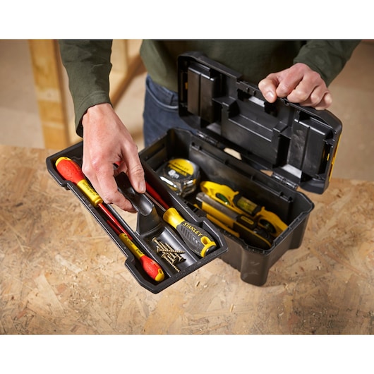 Stanley Kunststoffbox Essential STST1-75515 12,5 Zoll mit Organizern und Metallschließen