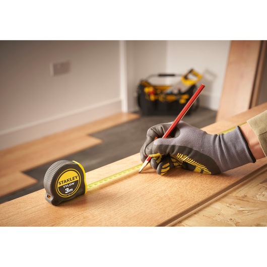 Stanley Bandmaß Tylon™ 3m 12,7mm Genauigkeitsklasse II mit Gürtelclip