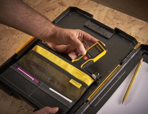 Stanley FATMAX Pro-Stack Klemmbrett FMST82721-1 mit Organizer und LED-Licht