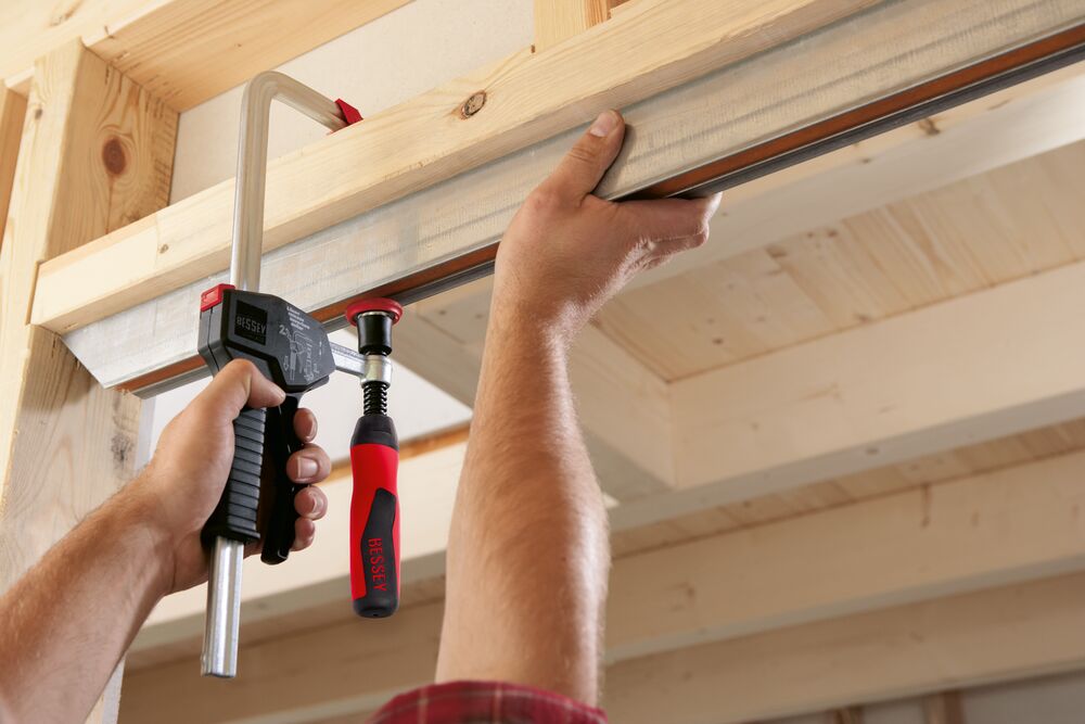 Bessey Einhandzwinge EHZ30-2K mit 2-Komponenten-Griff, Spannweite 300 mm, Ausladung 100 mm