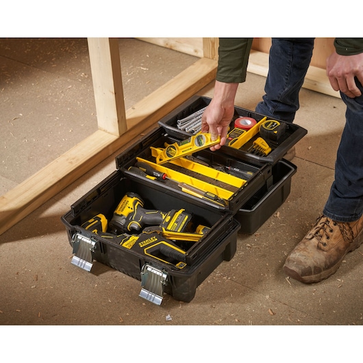 Stanley FatMax® Werkzeugkasten mit Auszügen 18 Zoll FMST1-71219