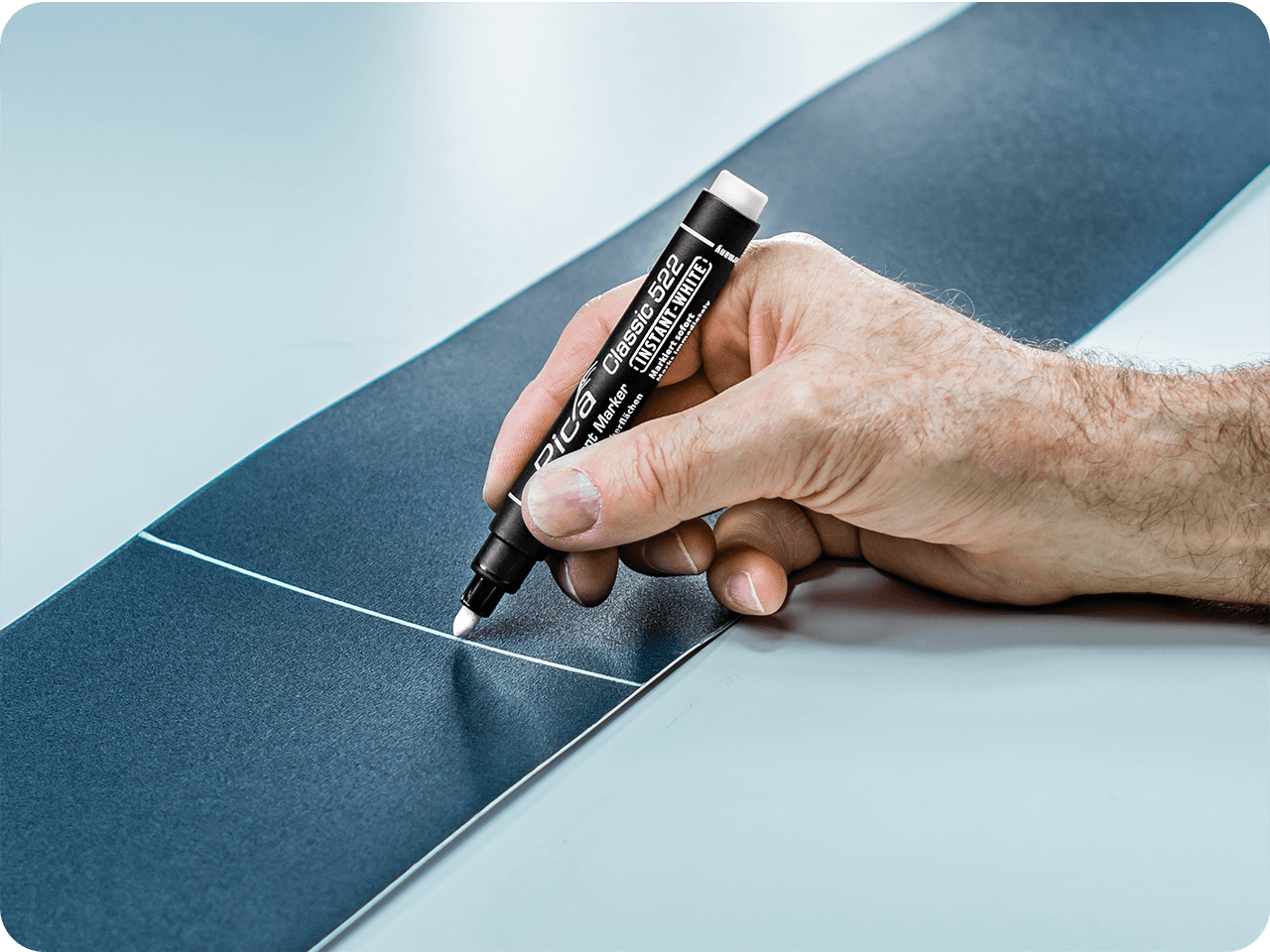 Pica Classic Permanentmarker 522/52 Instant White Rundspitze 1-4 mm weiß