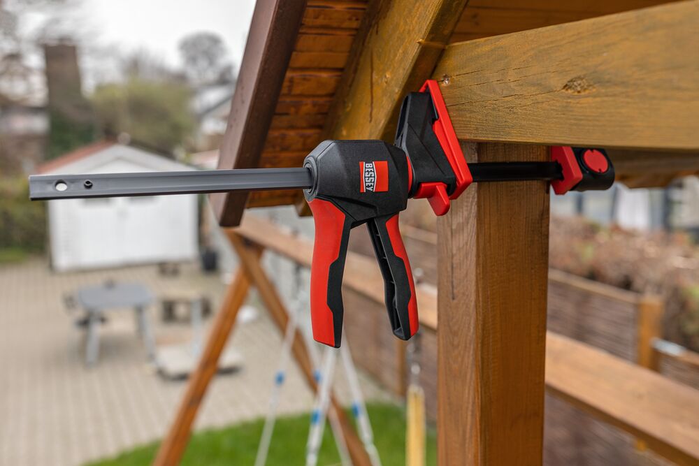 Bessey Einhandzwinge EZ360M-15 mit drehbarem Griff 150mm Spannweite 60mm Ausladung 750N