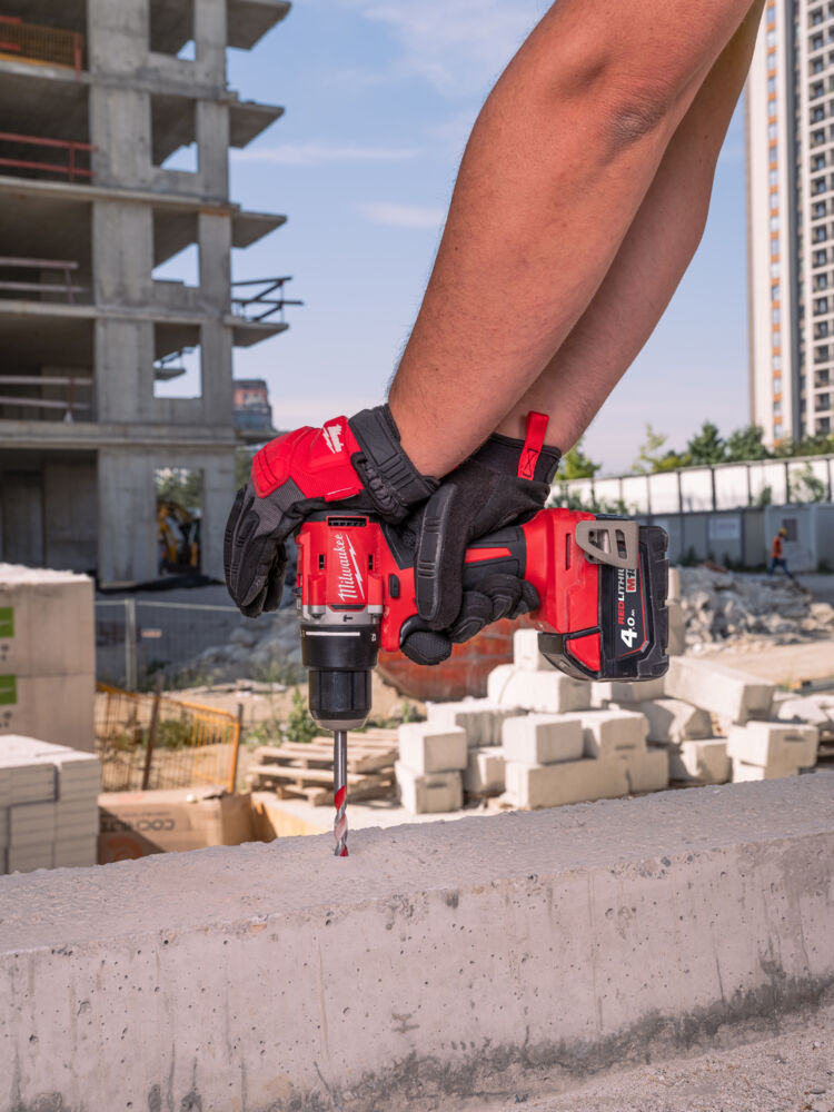 Milwaukee M18™ BLPDRC-422C Kompakter bürstenloser Akku-Schlagbohrschrauber 18V 60.5Nm
