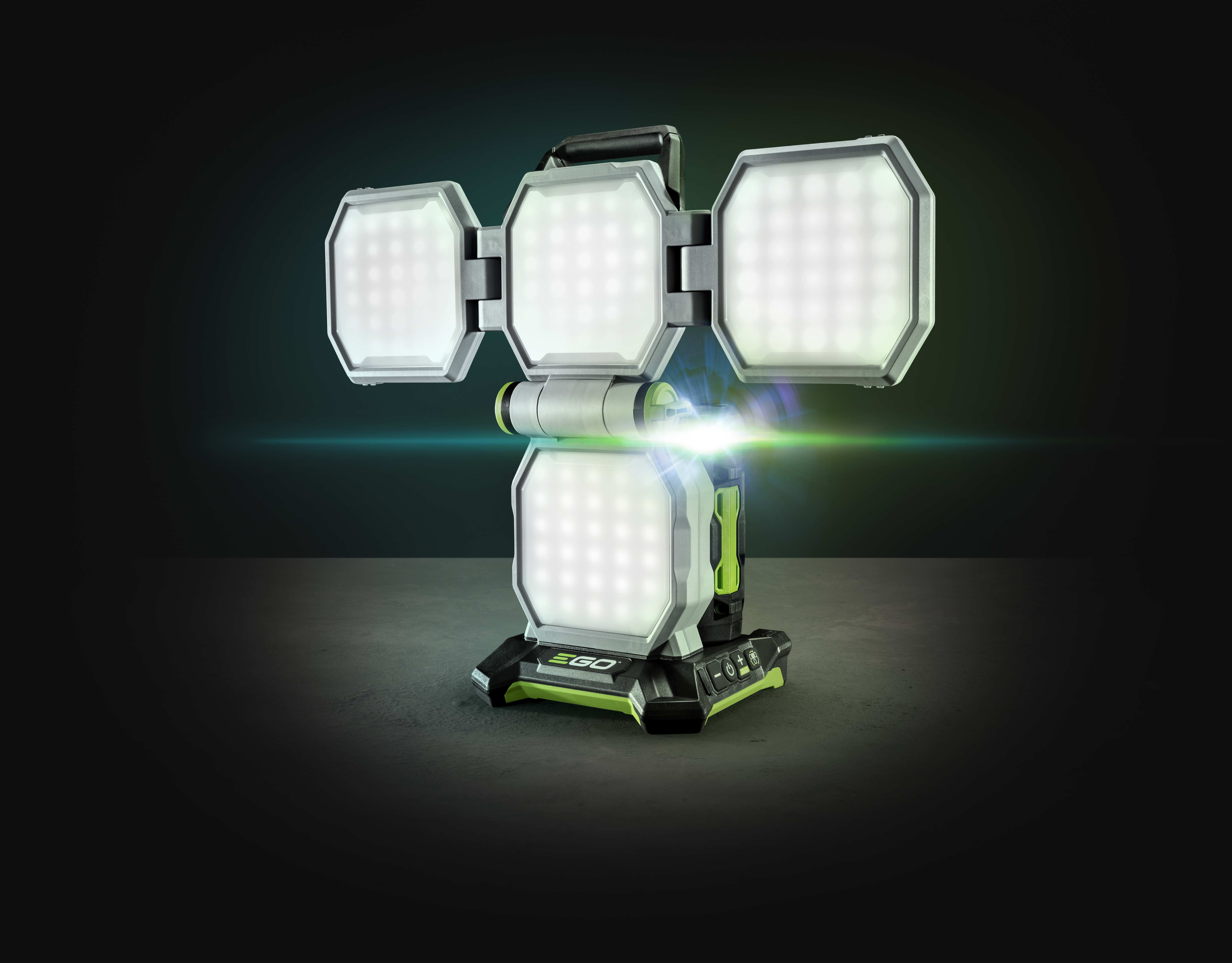 EGO LT1000E Mobiler LED-Scheinwerfer 10.000 Lumen 5 Helligkeitsstufen USB-Anschluss