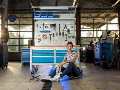 b+h Bedrunka+Hirth Multi-Wand-Aufbau 1000mm mit Lochwand, Magnetwand und Infotasche