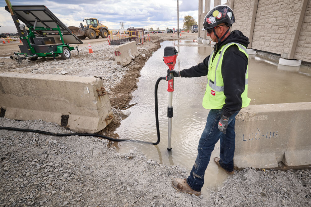 Milwaukee M18™ BLSWP-801 HYDROPASS™ Akku-Tauchpumpe 18V 8,0 Ah