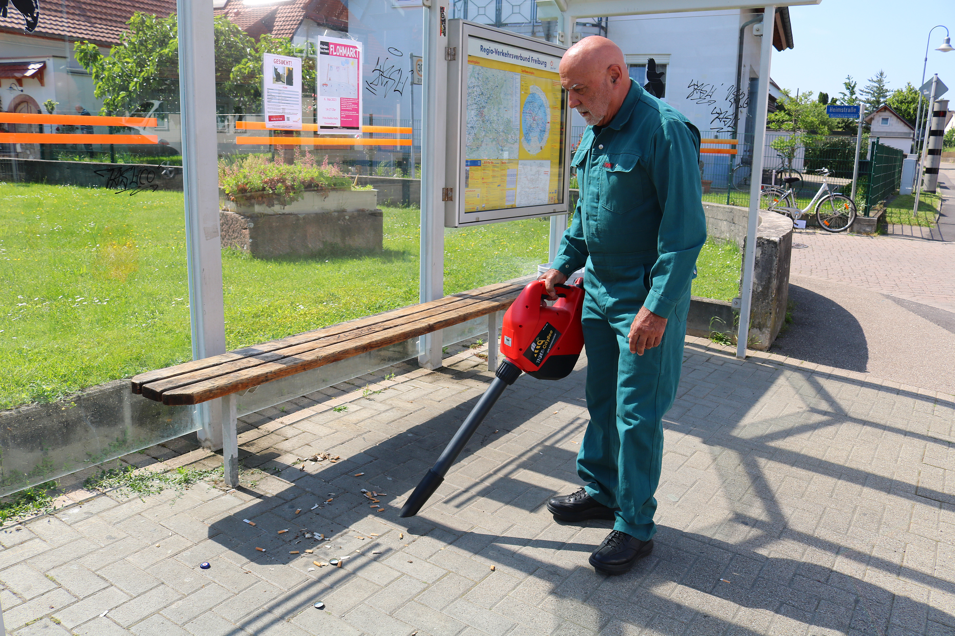 Tiger CityBee Kippensauger mit 2x 2,5 Ah Akku und Ladegerät