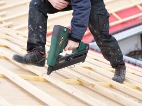 Prebena PKT-8-RKP100-E Hybridnagler für Rundkopf-Streifennägel Type RKP von 65-100 mm