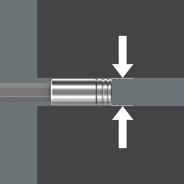 Slim bitholding screwdriver