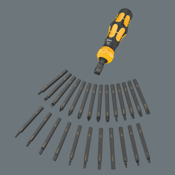 Handle/interchangeable blade system