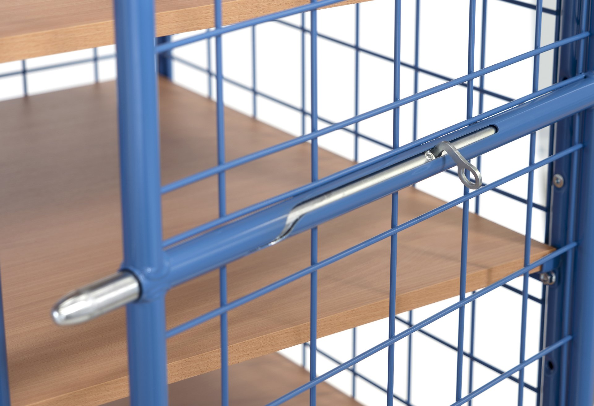 Etagenwagen mit Flügeltüren