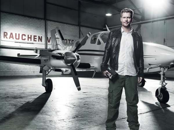 Milieubild, Mantel, Jacke, Flugzeug, Mann, Person