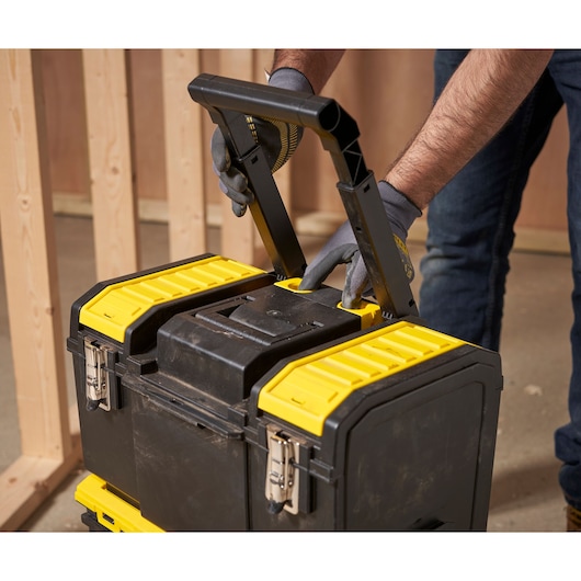 Stanley 3-in-1 Mobiles Workcenter 1-70-326 mit 7-Zoll-Rädern und Teleskopgriff