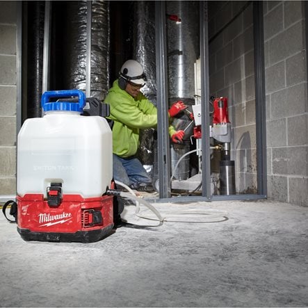 Milwaukee M18™ SWITCH TANK™ 15L Wassertank
