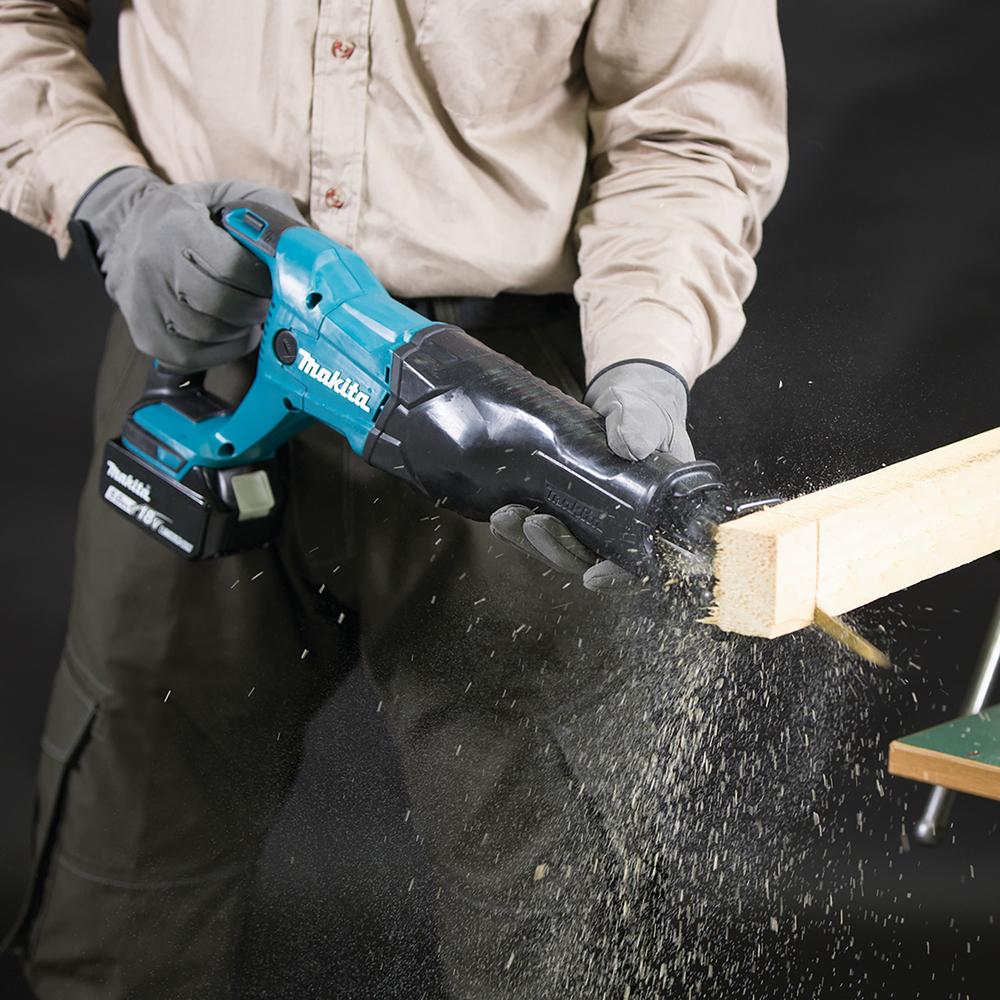Makita Akku-Säbelsäge DJR186ZK 18V LXT Solo im Transportkoffer