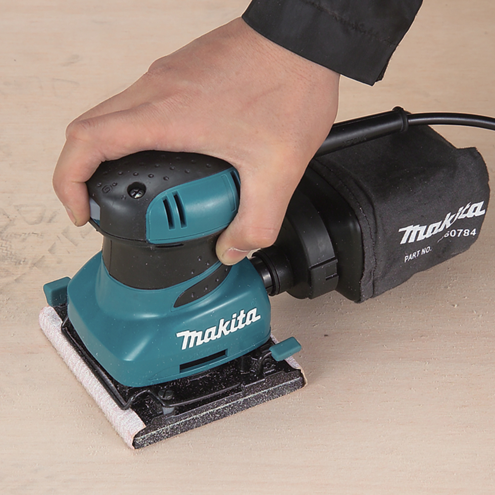 Makita Faust-Schwingschleifer BO4555J Klett 200 W im MAKPAC