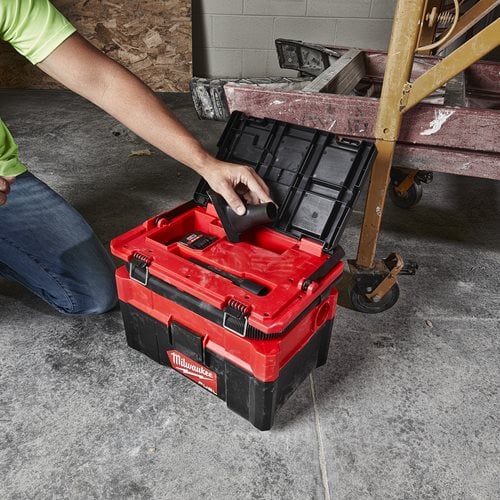 Milwaukee M18 FUEL™ PACKOUT™ Akku-Nass- und Trockensauger M18 FPOVCL-0