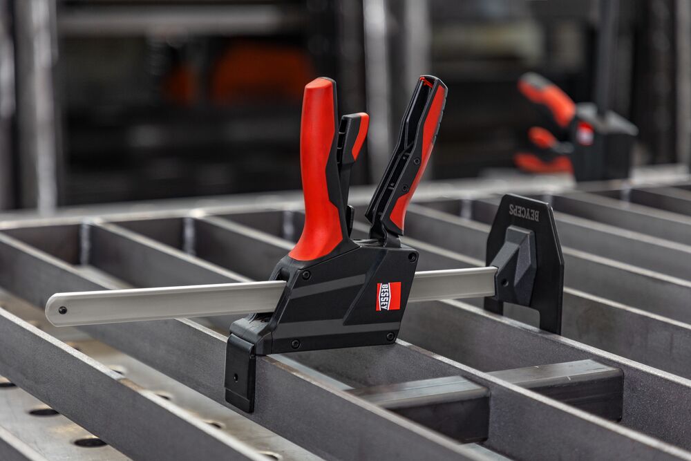 Bessey Einhand-Montagewerkzeug BEYCEPS BEY23 180kg Hubkraft 5-230mm Heben/Spreizen 170-390mm Spannen