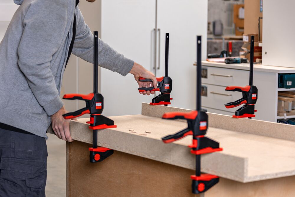 Bessey Einhandzwinge EZ360M-15 mit drehbarem Griff 150mm Spannweite 60mm Ausladung 750N