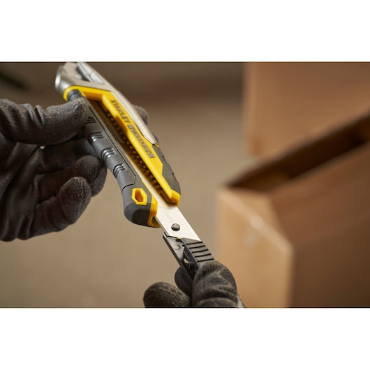 Stanley FATMAX Messer FMHT10594-0 mit Abbrechmechanismus 18mm