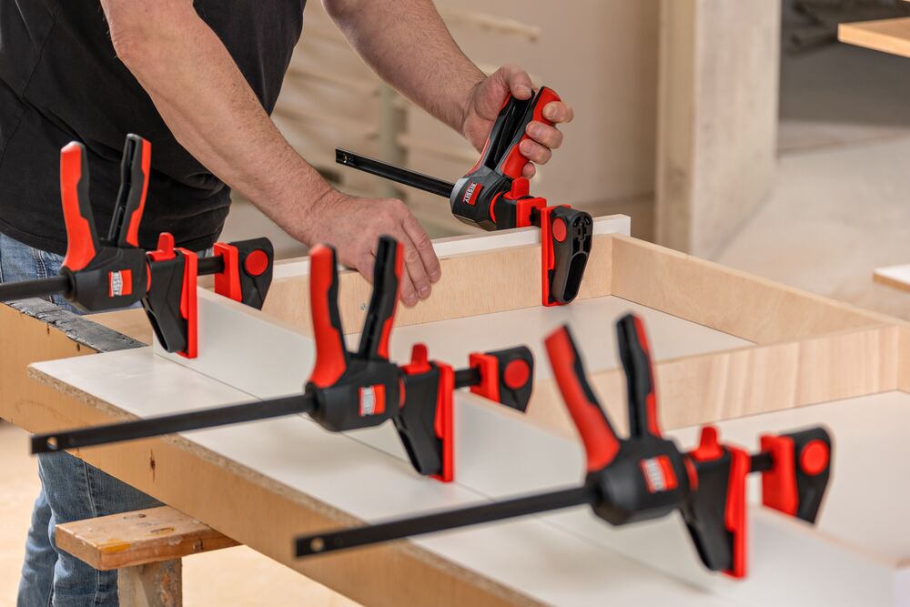 Bessey Einhandzwinge EZ360M-15 mit drehbarem Griff 150mm Spannweite 60mm Ausladung 750N